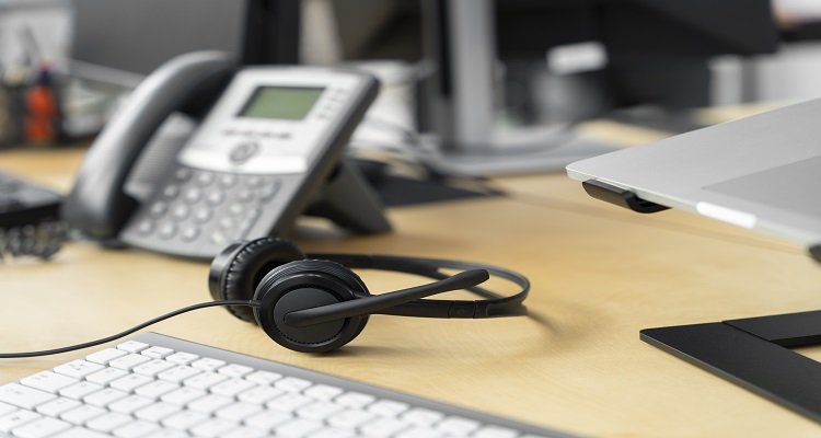 Effective Ways to Put the Customer First in Call Center